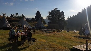 Village Tipi