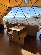 Geodome Glamping With sea Views Near Pendine