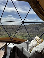 Geodome Glamping With sea Views Near Pendine
