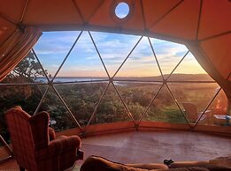 Geodome Glamping With sea Views Near Pendine