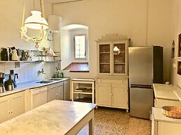 Castello Lorenzo Heart of Tuscany Renaissance Villa With Pool