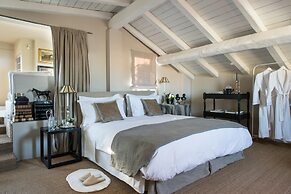 A Penthouse With Garden In Historic Palace in Rome s Historic Center