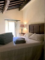 Il Podere di Metato Restored Tuscan Farmhouse With Pool With Views of 