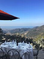 Il Podere di Metato Restored Tuscan Farmhouse With Pool With Views of 