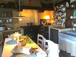 Il Podere di Metato Restored Tuscan Farmhouse With Pool With Views of 