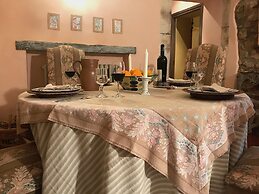 Sermoneta Historic Stone Village House With Pool in a Medieval Hill To