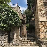 Sermoneta Historic Stone Village House With Pool in a Medieval Hill To