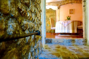 Sermoneta Historic Stone Village House With Pool in a Medieval Hill To