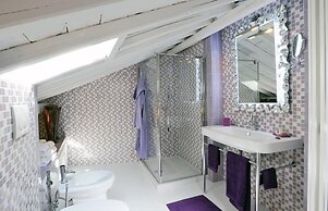 La Palazzina Santa Dorotea Splendid Rome Townhouse With Courtyard Gard