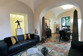 La Palazzina Santa Dorotea Splendid Rome Townhouse With Courtyard Gard