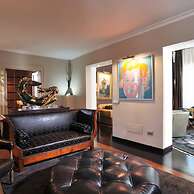 La Palazzina Santa Dorotea Splendid Rome Townhouse With Courtyard Gard