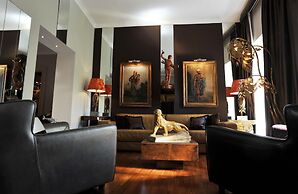 La Palazzina Santa Dorotea Splendid Rome Townhouse With Courtyard Gard