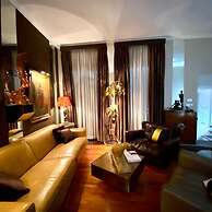 La Palazzina Santa Dorotea Splendid Rome Townhouse With Courtyard Gard