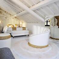 La Palazzina Santa Dorotea Splendid Rome Townhouse With Courtyard Gard