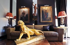 La Palazzina Santa Dorotea Splendid Rome Townhouse With Courtyard Gard