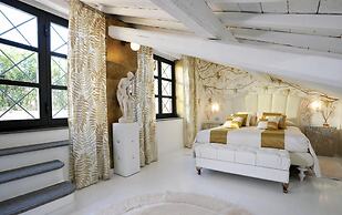 La Palazzina Santa Dorotea Splendid Rome Townhouse With Courtyard Gard