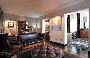 La Palazzina Santa Dorotea Splendid Rome Townhouse With Courtyard Gard