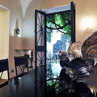 La Palazzina Santa Dorotea Splendid Rome Townhouse With Courtyard Gard