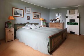 La Pause Musicale Near Salzburg Austria Luxury Chalet Swimming Lake