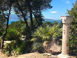 Mare Degli Angeli Splendid Mediterranean Seaside Villa Gardens Pool Al