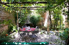 Rome With a Garden Delightful 1 Bedroom Apartment With Private Garden 