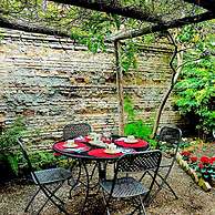 Rome With a Garden Delightful 1 Bedroom Apartment With Private Garden 