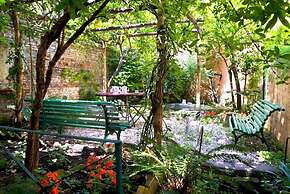 Rome With a Garden Delightful 1 Bedroom Apartment With Private Garden 