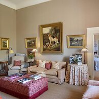 Large Beautiful Villa in Tuscan Hills of Chianti Stunning Gardens and 