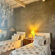 Large Beautiful Villa in Tuscan Hills of Chianti Stunning Gardens and 