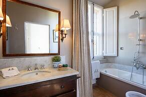 Large Beautiful Villa in Tuscan Hills of Chianti Stunning Gardens and 