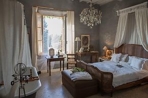 Large Beautiful Villa in Tuscan Hills of Chianti Stunning Gardens and 