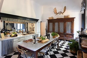 Large Beautiful Villa in Tuscan Hills of Chianti Stunning Gardens and 