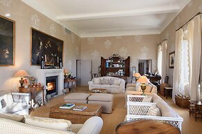 Large Beautiful Villa in Tuscan Hills of Chianti Stunning Gardens and 