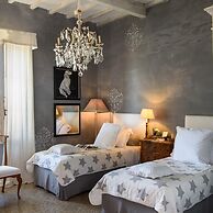 Large Beautiful Villa in Tuscan Hills of Chianti Stunning Gardens and 