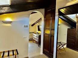 L Ortensia Bianca in Palazzo Ruspoli a Superb Retreat in the Most Eleg