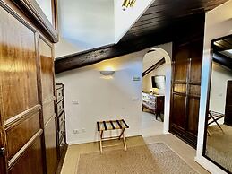 L Ortensia Bianca in Palazzo Ruspoli a Superb Retreat in the Most Eleg