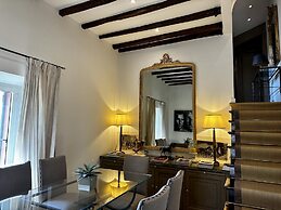L Ortensia Bianca in Palazzo Ruspoli a Superb Retreat in the Most Eleg