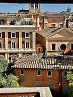 L Ortensia Bianca in Palazzo Ruspoli a Superb Retreat in the Most Eleg