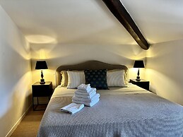 L Ortensia Bianca in Palazzo Ruspoli a Superb Retreat in the Most Eleg