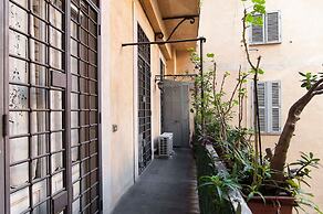 Rome an Aristocratic Apartment in Historic Palace Near the Piazza Navo