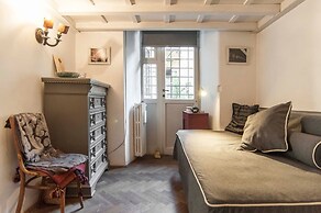 Rome an Aristocratic Apartment in Historic Palace Near the Piazza Navo