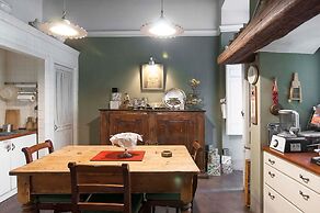 Rome an Aristocratic Apartment in Historic Palace Near the Piazza Navo