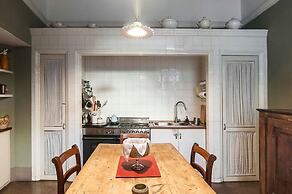 Rome an Aristocratic Apartment in Historic Palace Near the Piazza Navo