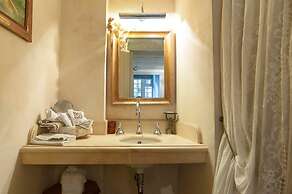 Rome an Aristocratic Apartment in Historic Palace Near the Piazza Navo