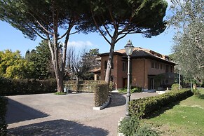Near Rome Villa Pool Tennis Courts Perfect Family Reunion or Off-site