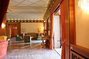 Near Rome Villa Pool Tennis Courts Perfect Family Reunion or Off-site