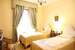 Near Rome Villa Pool Tennis Courts Perfect Family Reunion or Off-site