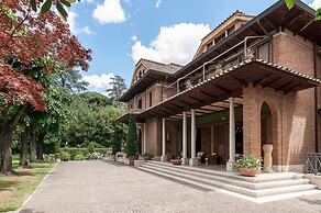 Near Rome Villa Pool Tennis Courts Perfect Family Reunion or Off-site