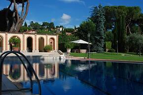 Near Rome Villa Pool Tennis Courts Perfect Family Reunion or Off-site