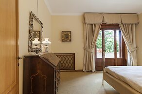 Near Rome Villa Pool Tennis Courts Perfect Family Reunion or Off-site